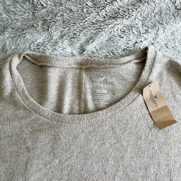 (SOLD) NWT AMERICAN EAGLE Long Sleeved Top (Size L) - Picture 7 of 7